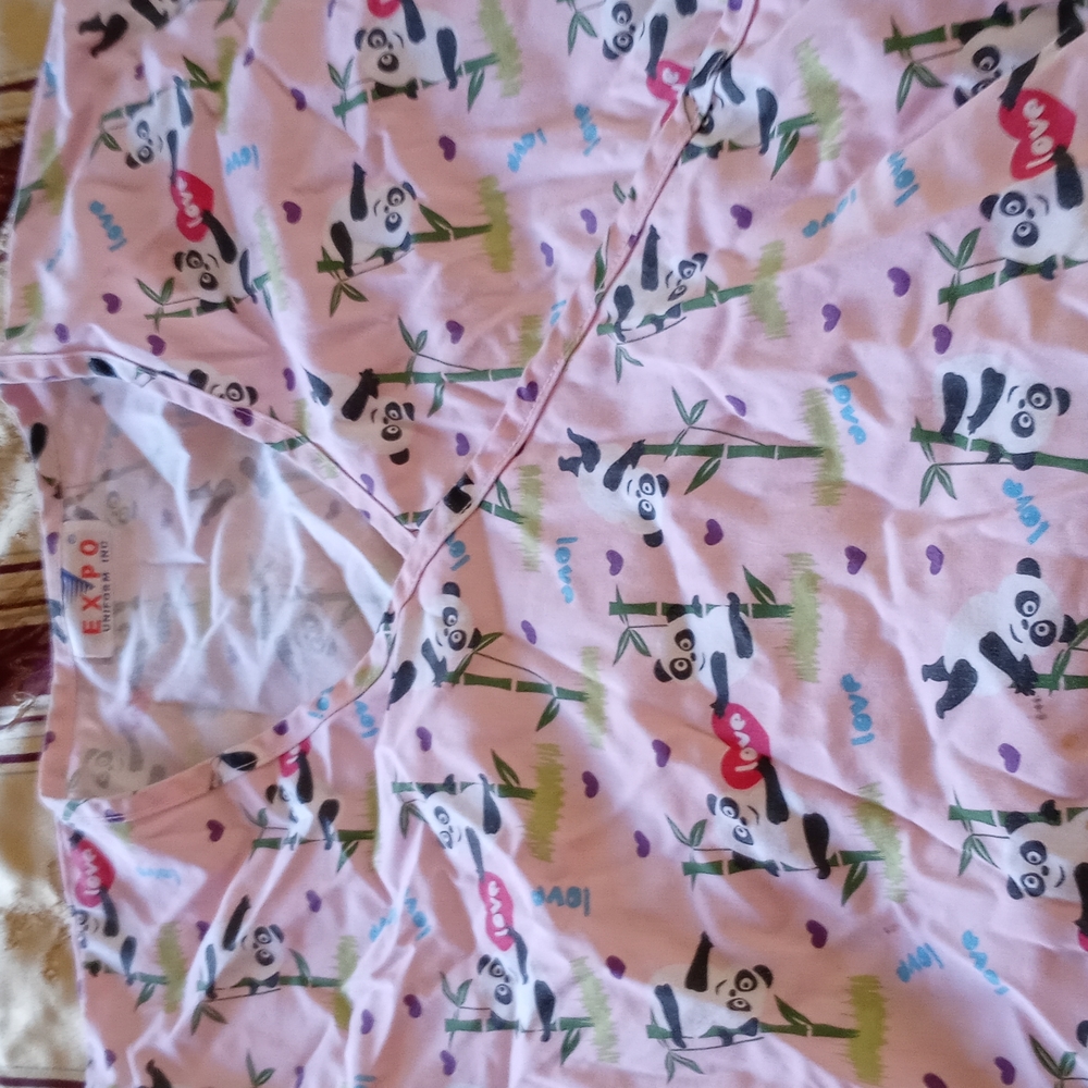 Scrubs top like new